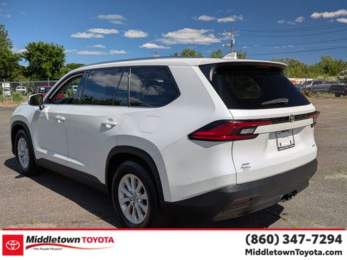 Certified 2024 Toyota Grand Highlander AWD image 5