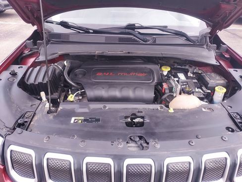 Used 2022 Jeep Compass Latitude w/ Sun and Sound Group AWD/4WD image 36