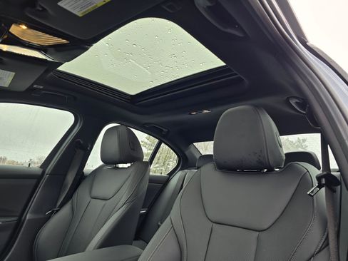 Certified 2025 BMW 330i xDrive Sedan w/ Premium Package image 28