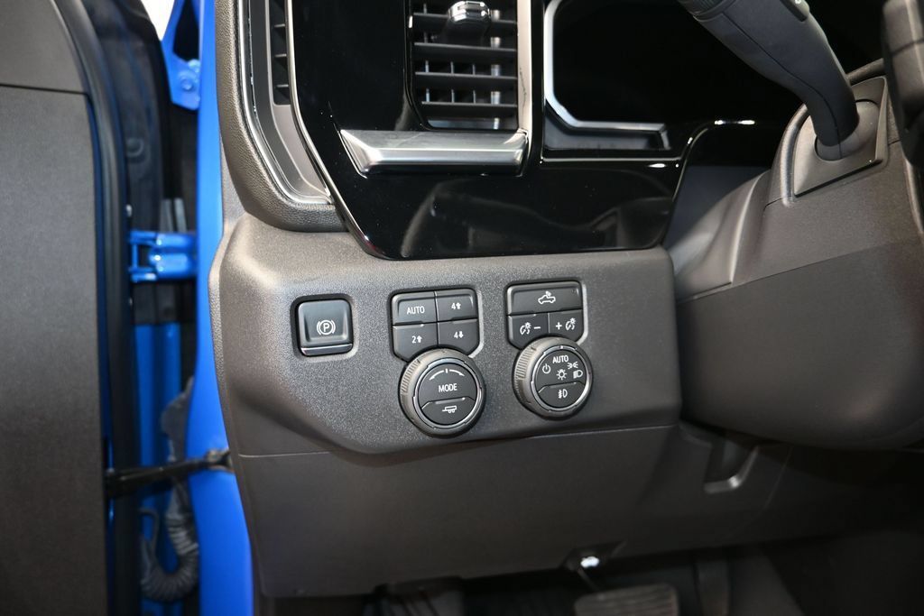 Certified 2026 Chevrolet Silverado 1500 LT Trail Boss w/ Convenience Package II AWD/4WD image 13