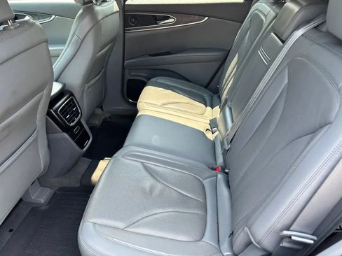 Used 2019 Lincoln Nautilus Reserve AWD/4WD image 14