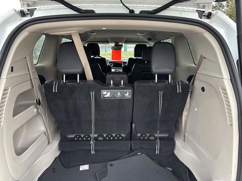 Used 2020 Chrysler Pacifica Touring-L Plus w/ Advanced Safetytec Group image 17