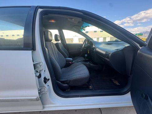 Used 2003 Chevrolet Cavalier Sedan w/ Preferred Equipment Group FWD image 12