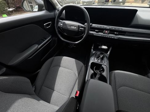 Used 2025 Kia K4 LXS image 38