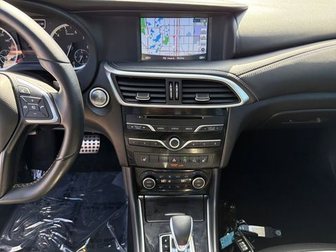 Used 2018 INFINITI QX30 Sport w/ Sport Leather Package image 17