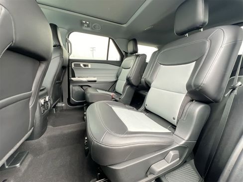 Used 2023 Ford Explorer XLT w/ Equipment Group 202A image 19