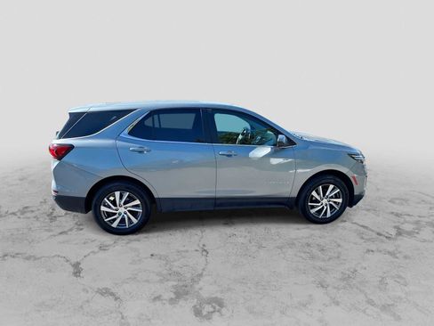 Used 2024 Chevrolet Equinox LT AWD/4WD image 8