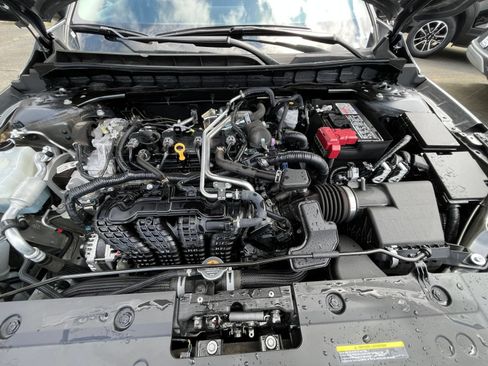 Used 2025 Nissan Altima 2.5 SV FWD image 32