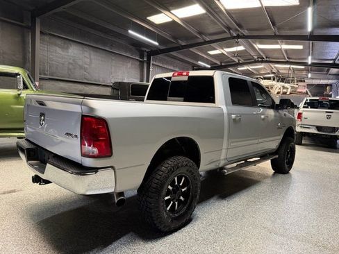 Used 2018 RAM 2500 SLT AWD/4WD image 5