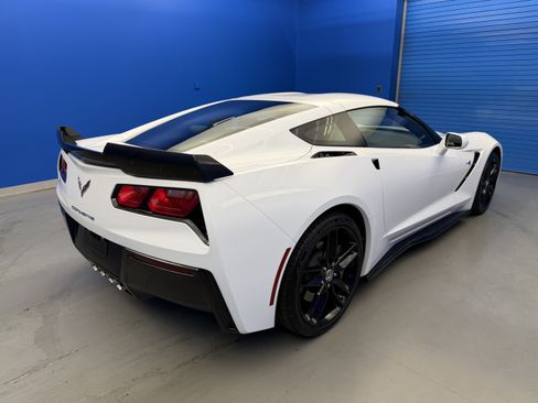 Used 2018 Chevrolet Corvette Stingray Coupe w/ 1LT RWD image 7