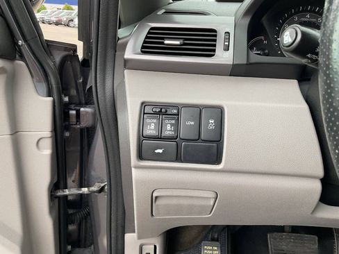 Used 2014 Honda Odyssey EX-L image 16