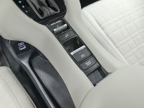 Used 2023 Honda HR-V LX image 24