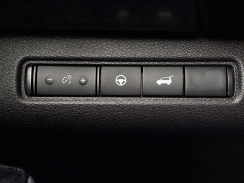 Used 2024 Nissan Pathfinder SL AWD/4WD image 25