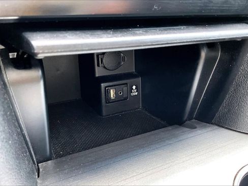 Used 2012 Toyota Camry SE FWD image 30