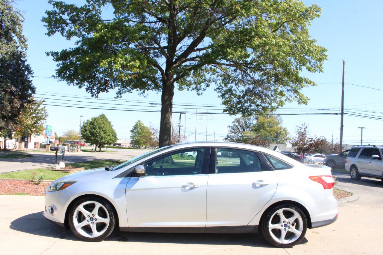 Used 2014 Ford Focus Titanium FWD image 6
