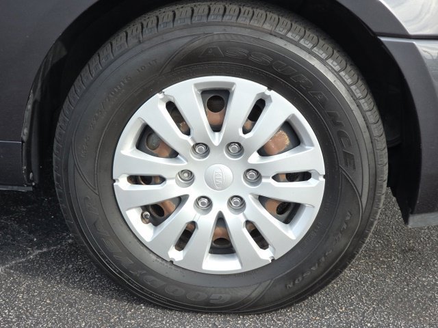 Used 2012 Kia Sedona LX FWD image 20