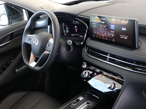 Certified 2025 INFINITI QX60 Luxe w/ Vision Package AWD/4WD image 46