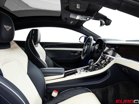 Used 2022 Bentley Continental GT AWD/4WD image 33