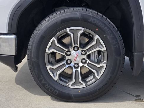 Used 2024 GMC Sierra 1500 SLE AWD/4WD image 11