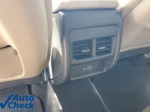 Certified 2024 Cadillac XT4 Luxury FWD image 15