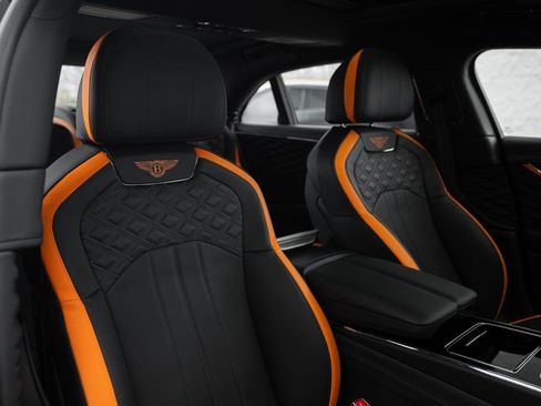 Used 2024 Bentley Flying Spur W12 image 33