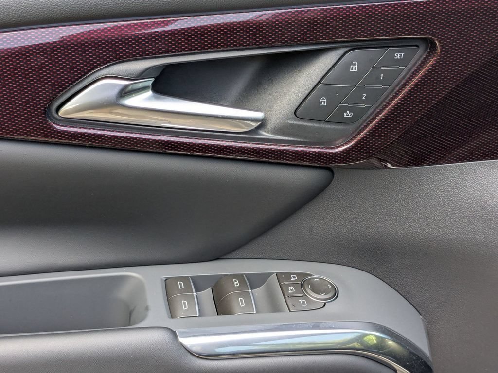 New 2027 Chevrolet Traverse RS FWD image 11