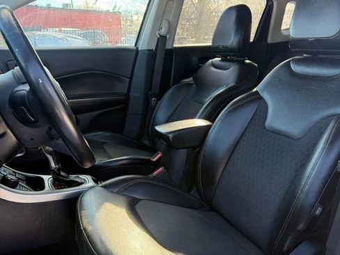 Used 2018 Jeep Compass Latitude w/ Popular Equipment Group image 15