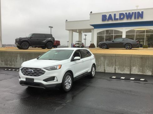 Used 2022 Ford Edge SEL image 3
