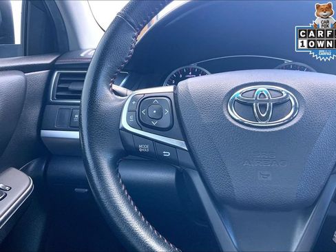 Used 2015 Toyota Camry SE FWD image 16