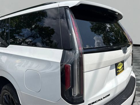 Used 2024 Cadillac Escalade ESV Sport w/ LPO, ONYX Package AWD/4WD image 26