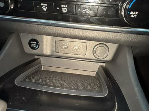 Used 2024 Nissan Rogue S image 23