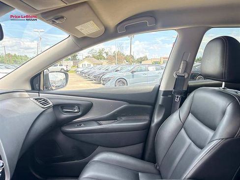 Used 2023 Nissan Murano SV FWD image 14