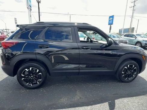 Used 2023 Chevrolet TrailBlazer LT w/ Convenience Package AWD/4WD image 9