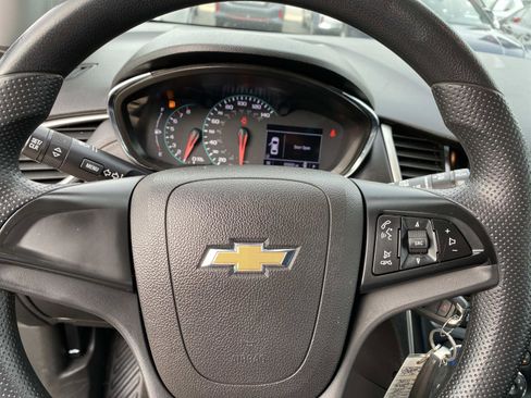 Used 2019 Chevrolet Trax LS image 15