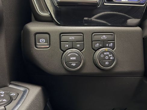 Used 2025 Chevrolet Silverado 1500 RST w/ Protection Package AWD/4WD image 16