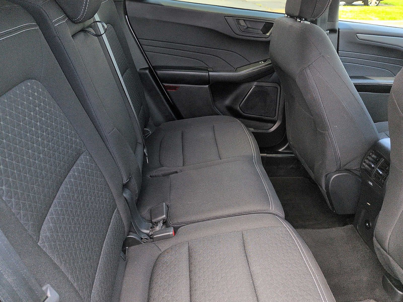 Used 2025 Ford Escape Active AWD/4WD image 11