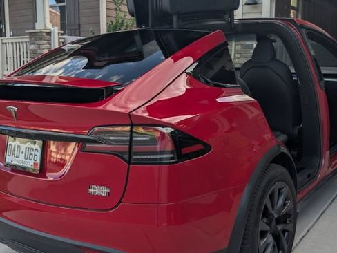 Used 2022 Tesla Model X Plaid AWD/4WD image 7