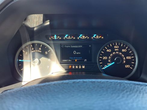 Used 2018 Ford F150 XLT w/ Equipment Group 302A Luxury AWD/4WD image 18