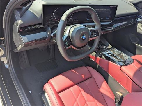 New 2026 BMW 530i RWD image 3