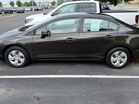 Used 2013 Honda Civic LX image 9