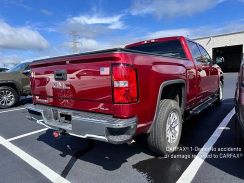 Used 2018 GMC Sierra 1500 SLE w/ SLE Value Package AWD/4WD image 4