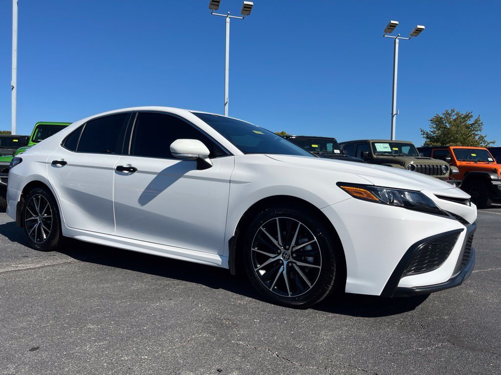 Used 2023 Toyota Camry SE w/ Audio Upgrade Package FWD image 45