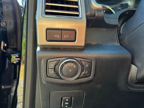 Used 2016 Ford F150 Lariat w/ Equipment Group 502A Luxury image 13