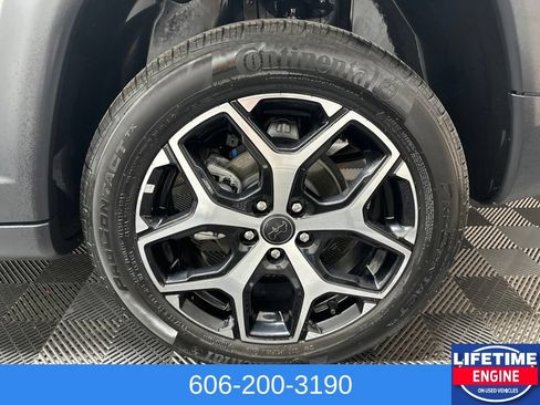 Used 2025 Jeep Compass Limited AWD/4WD image 10