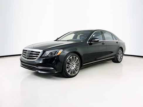 Used 2020 Mercedes-Benz S 560 Sedan image 3
