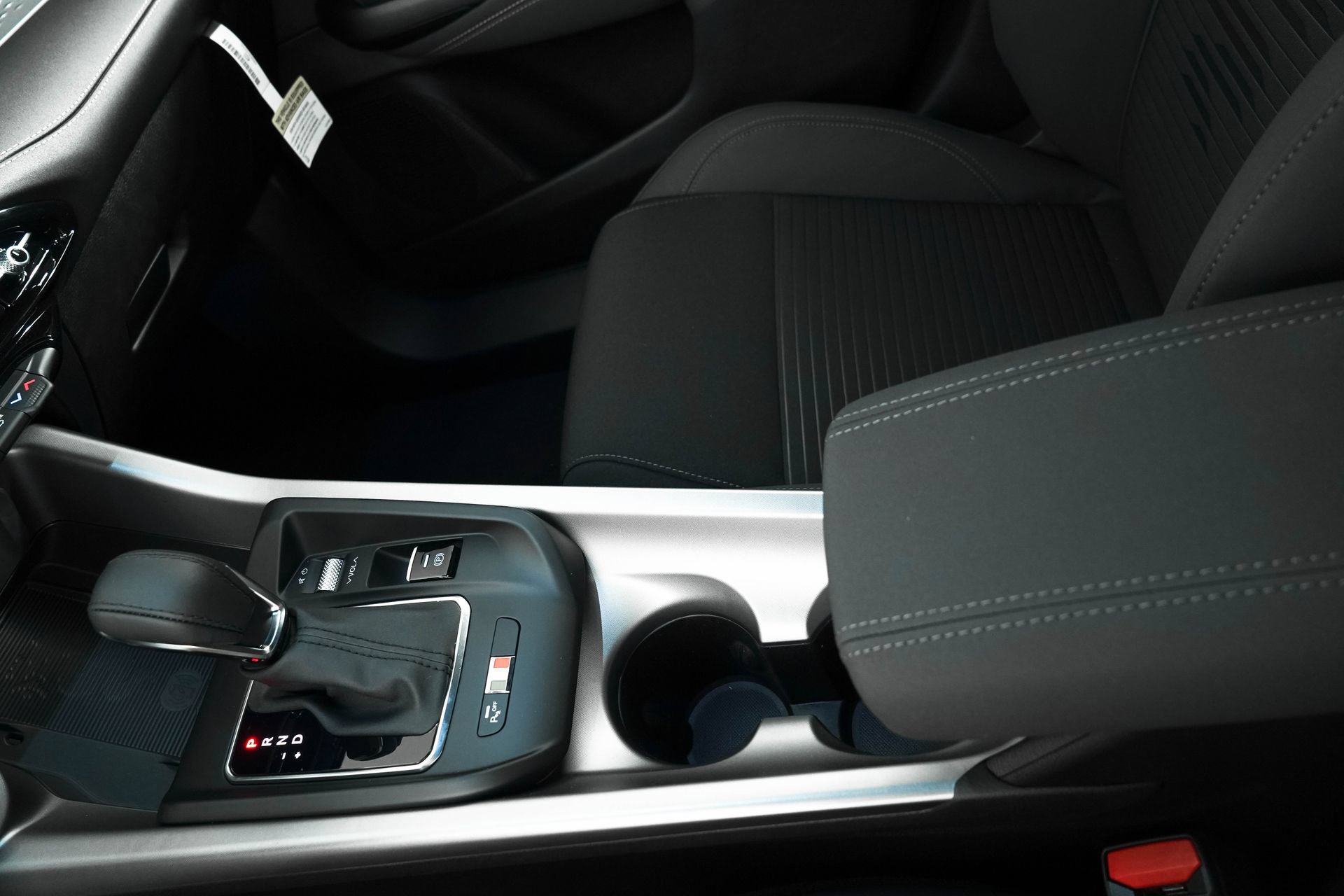 Used 2025 Alfa Romeo Tonale AWD/4WD image 26