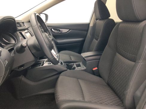 Used 2017 Nissan Rogue SV w/ SV Premium Package FWD image 17