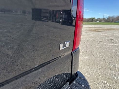 Used 2022 Chevrolet Silverado 1500 LT image 13