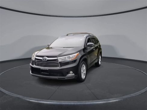 Used 2016 Toyota Highlander Limited Platinum image 3
