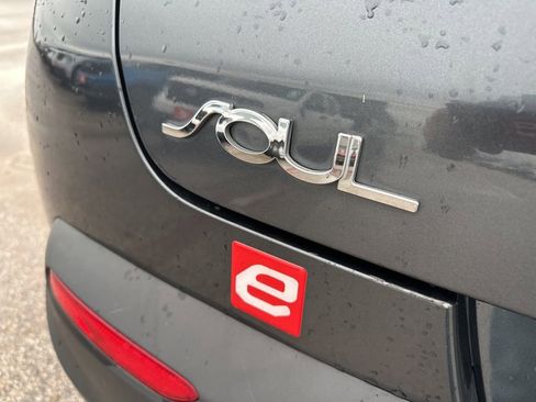 Used 2021 Kia Soul LX image 31